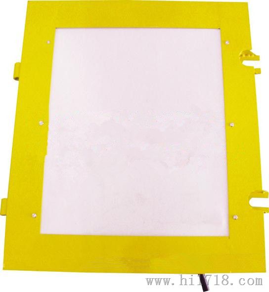 LDM-T溜槽堵塞檢測開關(guān),LDM-G型溜槽堵塞保護(hù)裝置安裝與接線安裝方法:1、在溜槽側(cè)壁一適當(dāng)位置開240×260長方口,然后在開口上方約100~200mm處,溜槽內(nèi)壁焊接一塊長300mm左右的擋板,以防大塊物料落下直接沖擊活動(dòng)門發(fā)生誤動(dòng)作。再用隨機(jī)所配橡膠板將開口完全覆蓋、封閉。1、將本裝置用M10×25螺栓緊固在彎角件上即可。安裝要領(lǐng)及主要事項(xiàng),1、本系列溜槽堵塞開關(guān)可兩個(gè)為一組,安裝于溜槽相對(duì)的并且不受物料沖擊的兩個(gè)側(cè)壁上,高度根據(jù)用戶需要而定。一般安裝在溜槽底部向上三分之二高度為宜。2、本系列產(chǎn)品裝置也可用四個(gè)分兩組使用,一組安裝在溜槽側(cè)壁從底算起三分之一相對(duì)高度,作為輕度堵塞檢測。溜槽堵塞開關(guān)用于接振打裝置信號(hào),當(dāng)溜槽發(fā)生堵塞時(shí),振打裝置接收到信號(hào)后,便開始振打;另一組安裝底部三分之二處,作為重度堵塞時(shí)輸出停機(jī)信號(hào)。,堵塞保護(hù)裝置 LDM-T溜槽堵塞檢測開關(guān),堵塞保護(hù)裝置